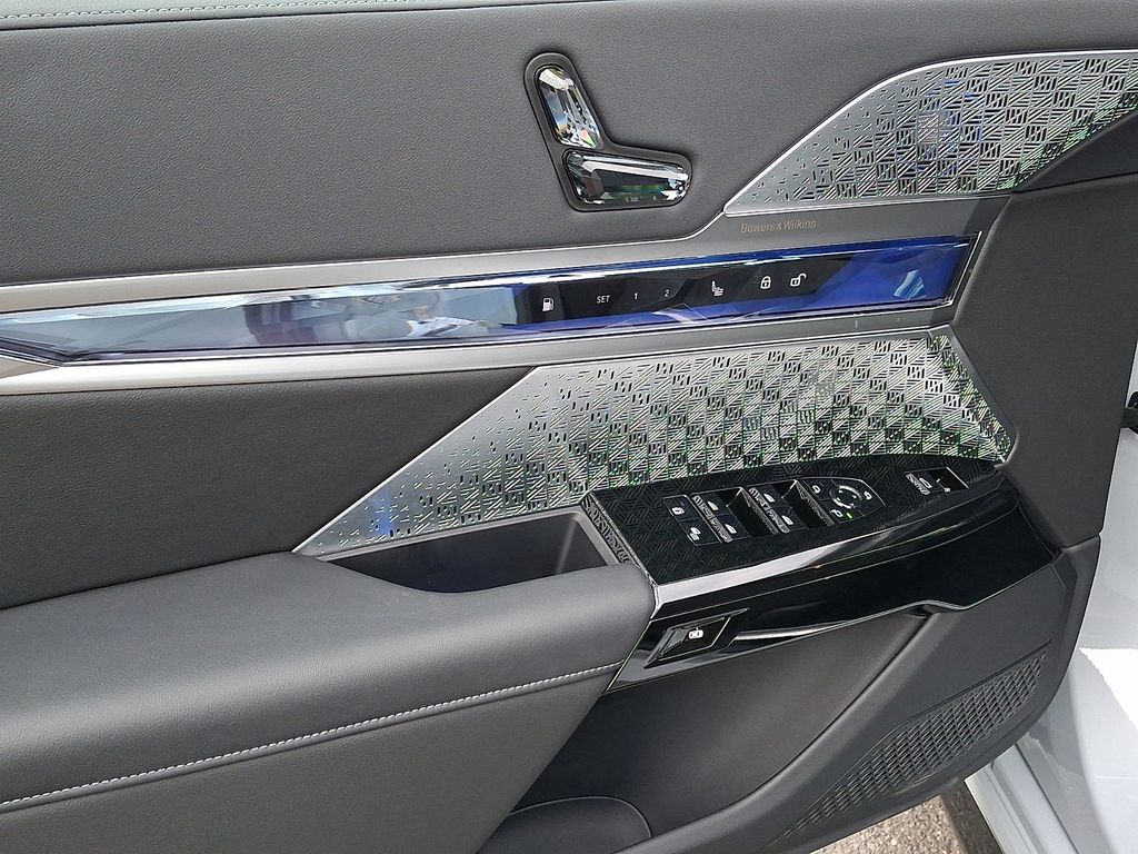 Thumbnail: 2026 BMW 7 Series - 15