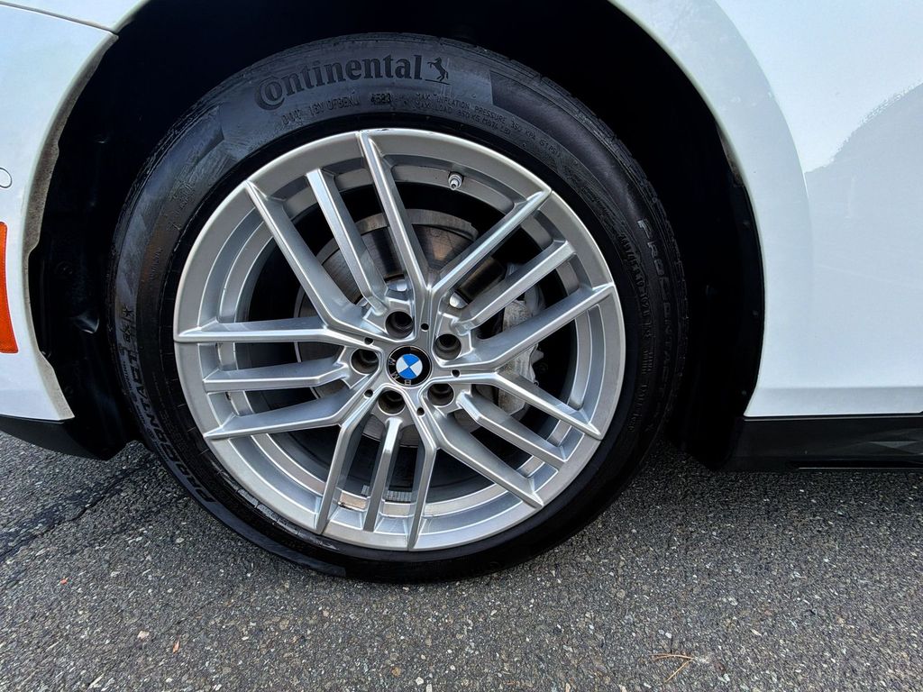 Thumbnail: 2024 BMW 5 Series - 8