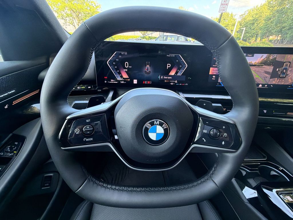 Thumbnail: 2026 BMW 5 Series - 9