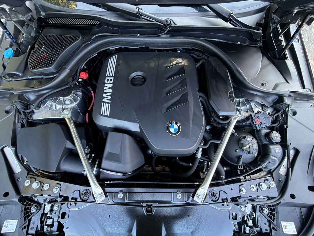 Thumbnail: 2026 BMW 5 Series - 8