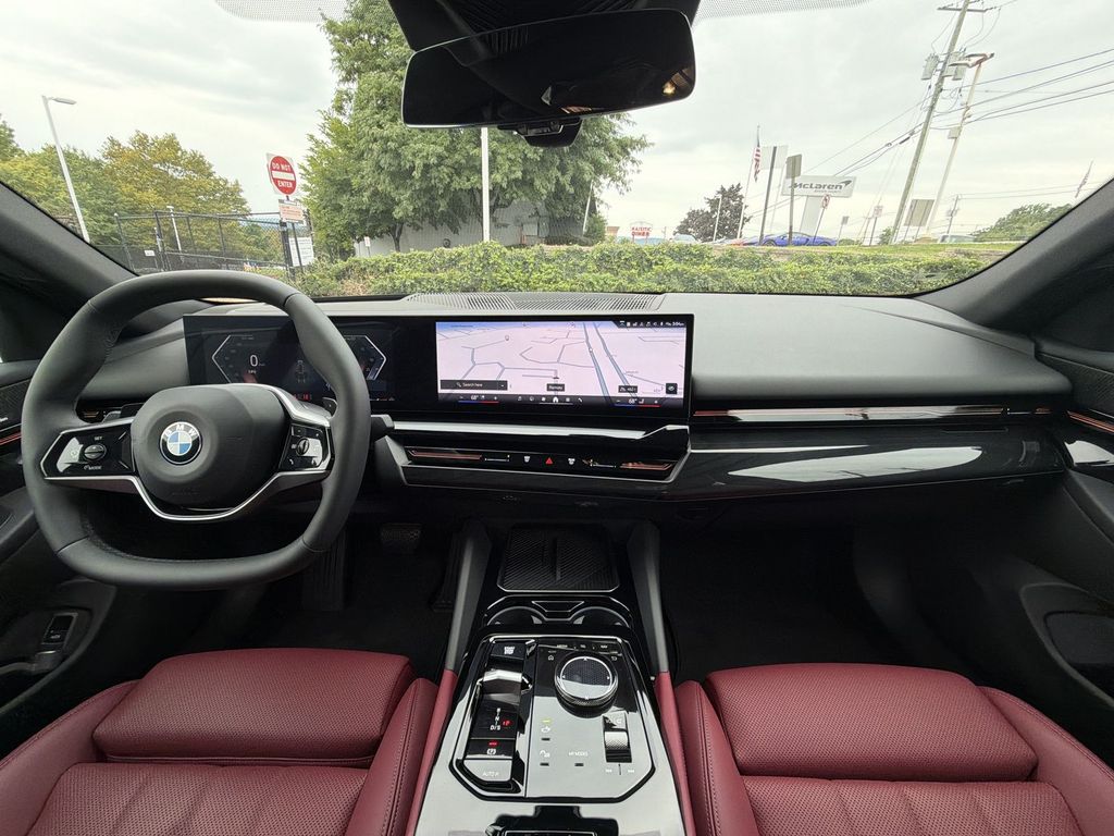 Thumbnail: 2024 BMW 5 Series - 2