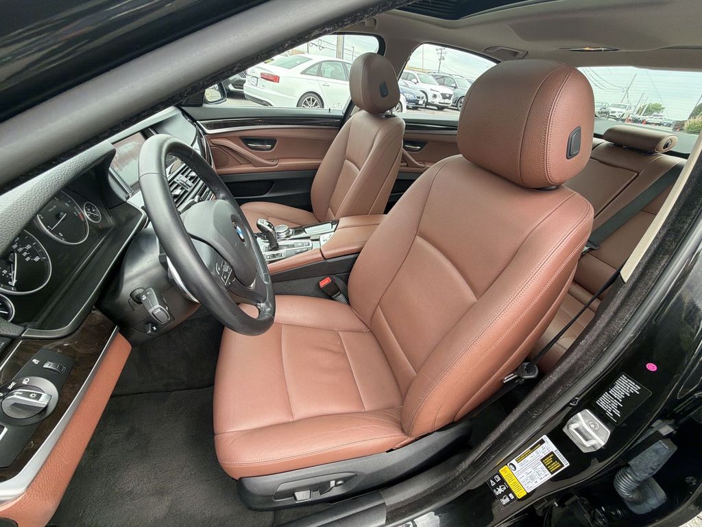 Thumbnail: 2016 BMW 5 Series - 12