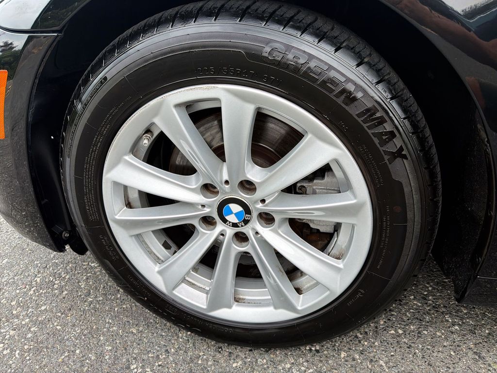 Thumbnail: 2016 BMW 5 Series - 8