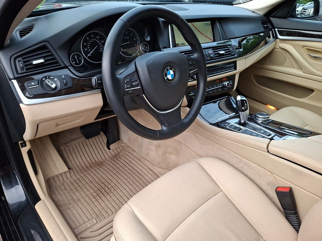 Thumbnail: 2015 BMW 5 Series - 2
