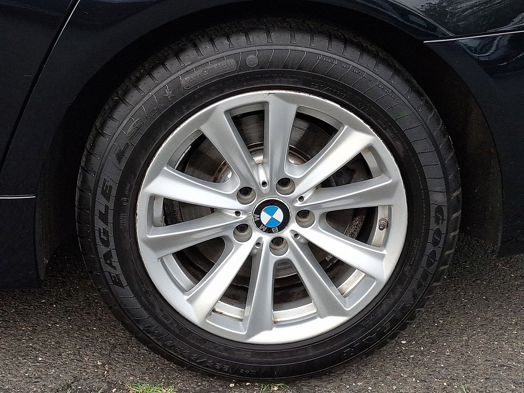 Thumbnail: 2015 BMW 5 Series - 6