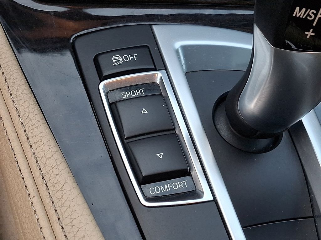 Thumbnail: 2015 BMW 5 Series - 23