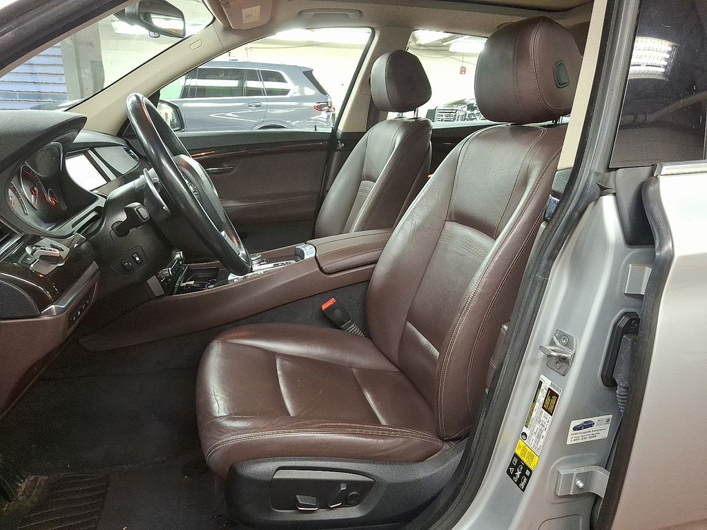 Thumbnail: 2016 BMW 5 Series - 7
