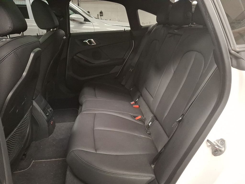 Thumbnail: 2023 BMW 2 Series - 8