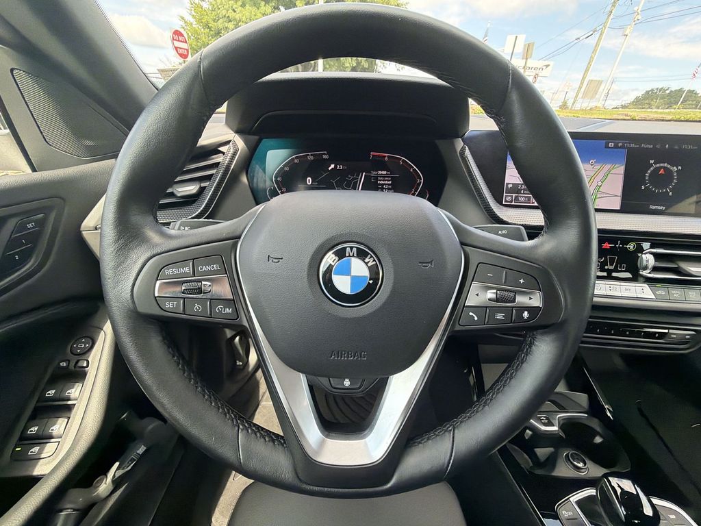 Thumbnail: 2023 BMW 2 Series - 10