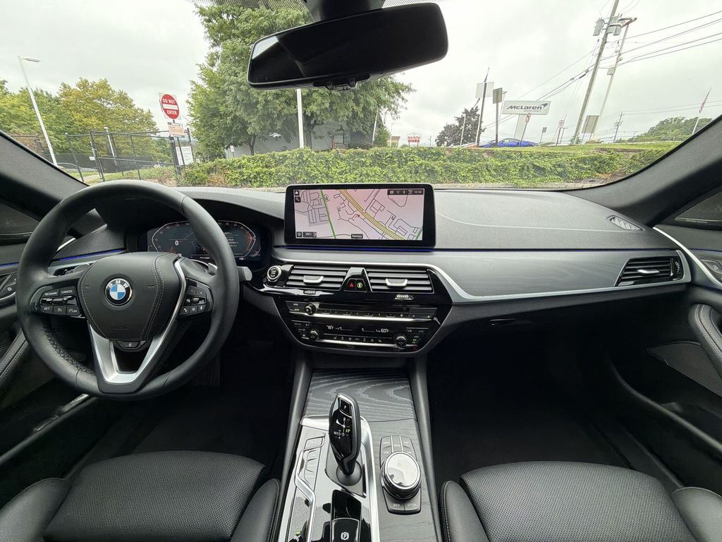 Thumbnail: 2023 BMW 5 Series - 2