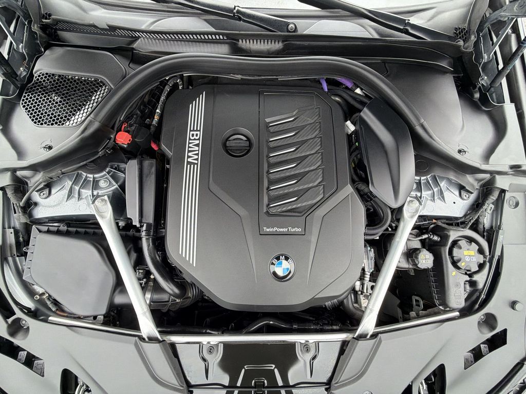 Thumbnail: 2023 BMW 5 Series - 9
