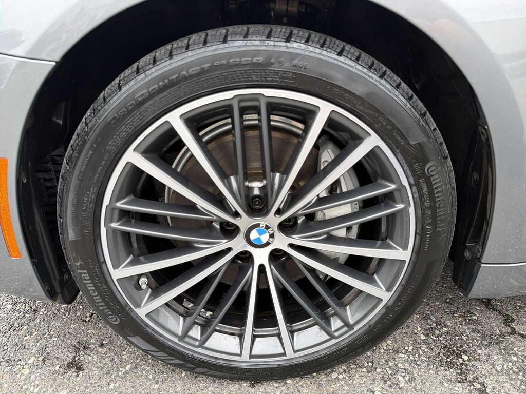 Thumbnail: 2023 BMW 5 Series - 8