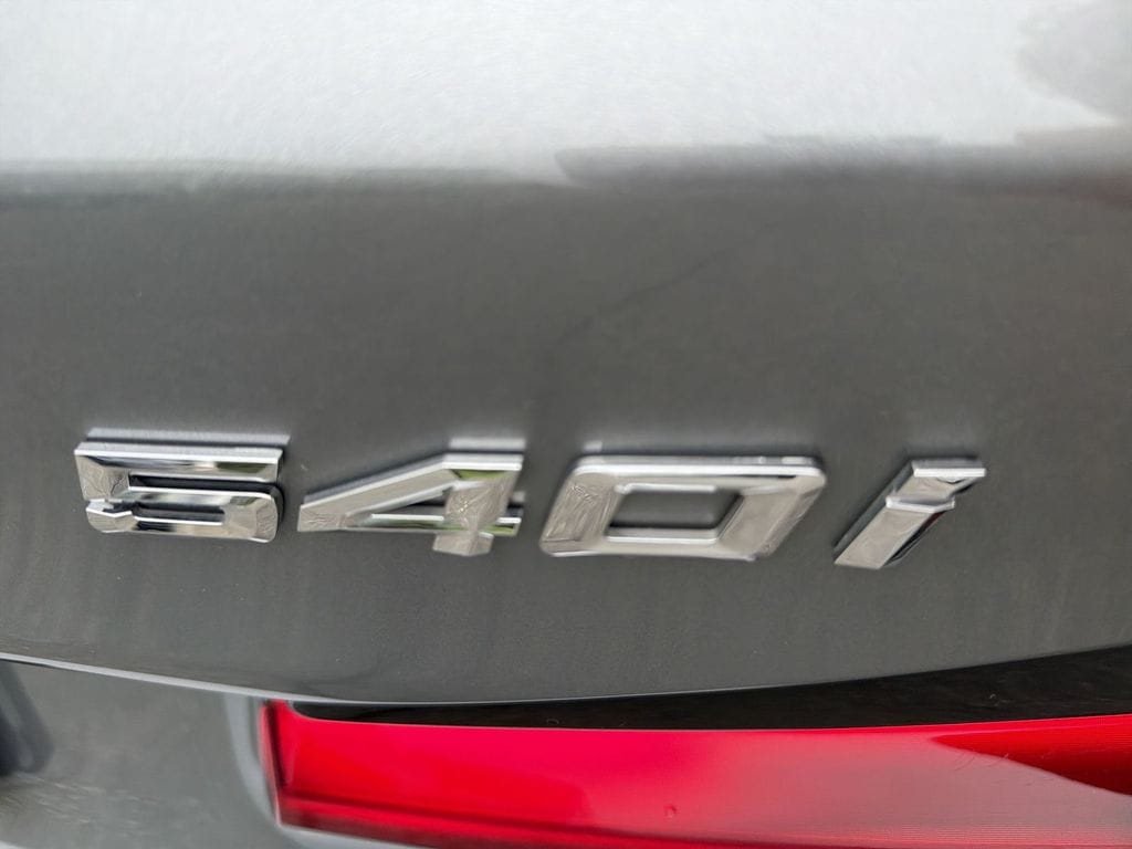 Thumbnail: 2023 BMW 5 Series - 7