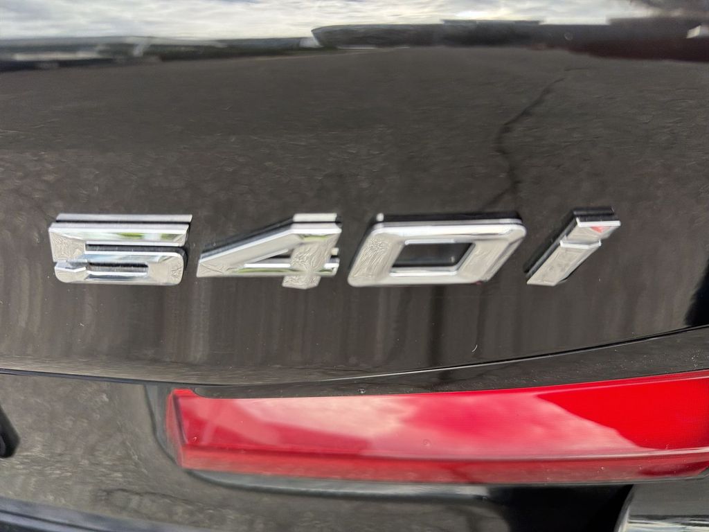 Thumbnail: 2021 BMW 5 Series - 7