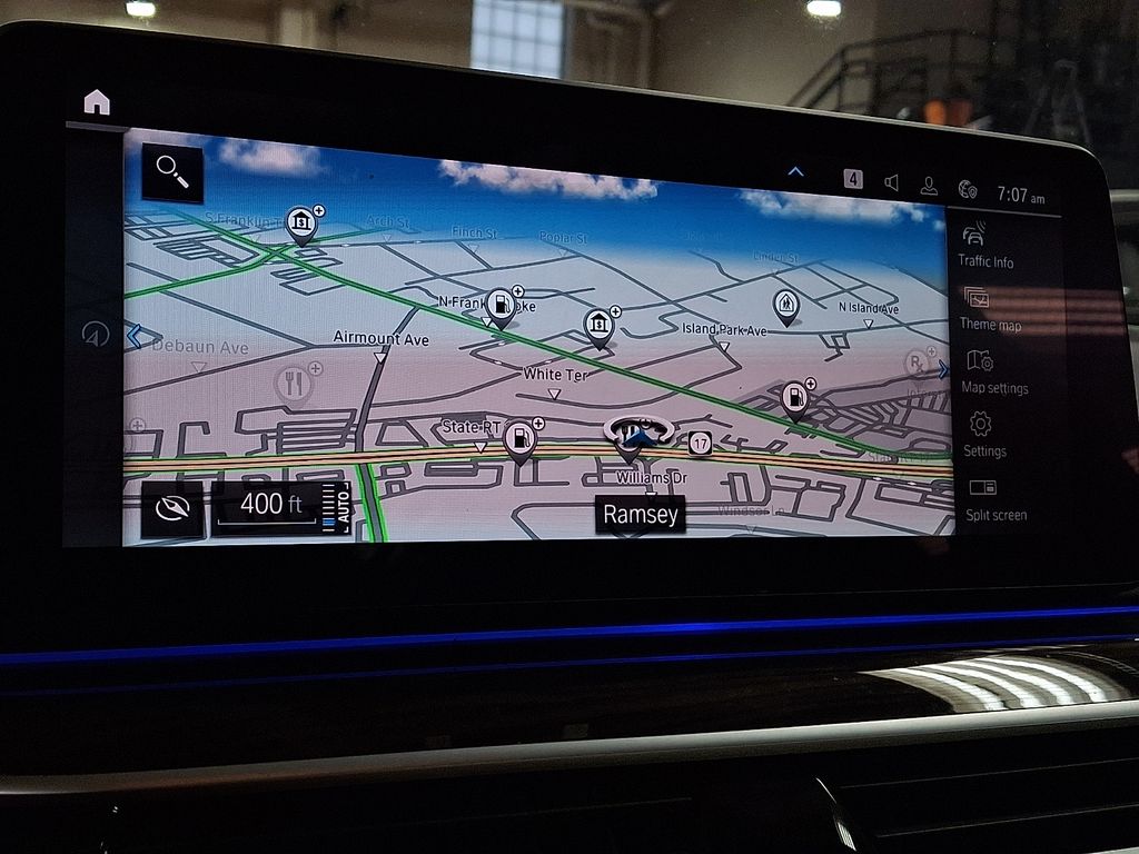 Thumbnail: 2023 BMW 5 Series - 9