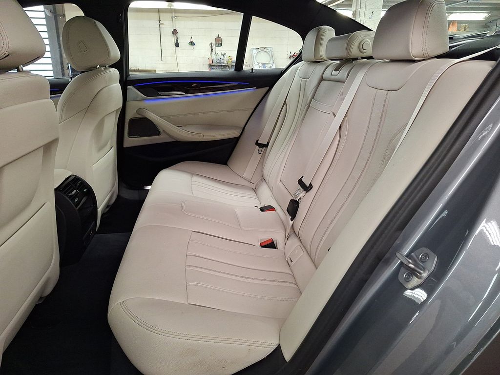 Thumbnail: 2023 BMW 5 Series - 8