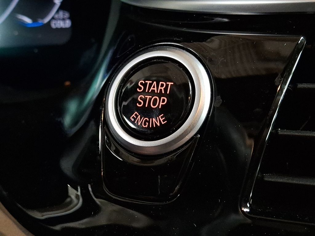 Thumbnail: 2023 BMW 5 Series - 24