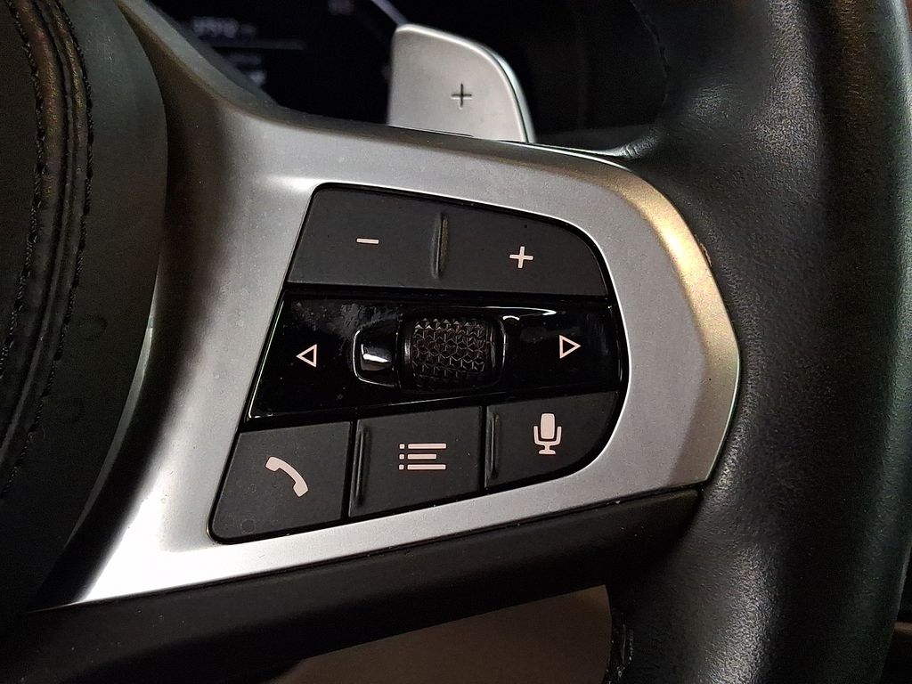 Thumbnail: 2023 BMW 5 Series - 22