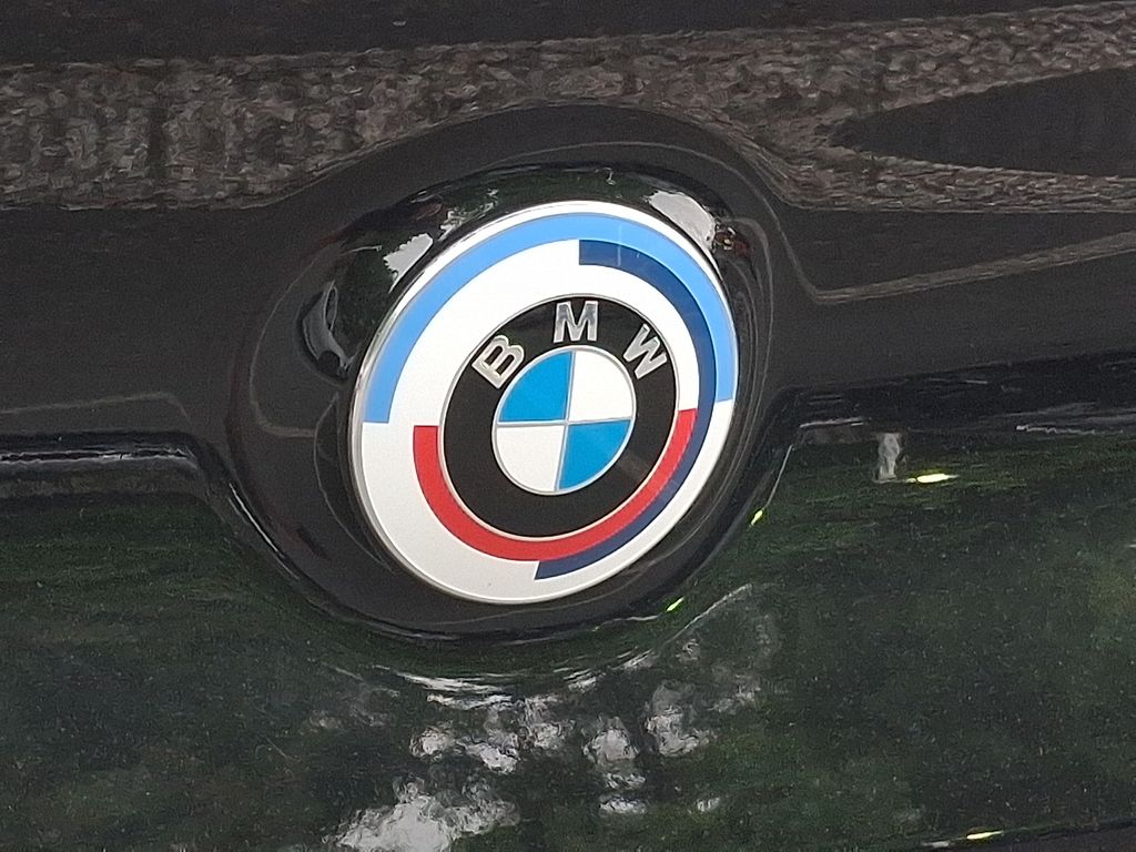 Thumbnail: 2023 BMW 8 Series - 30