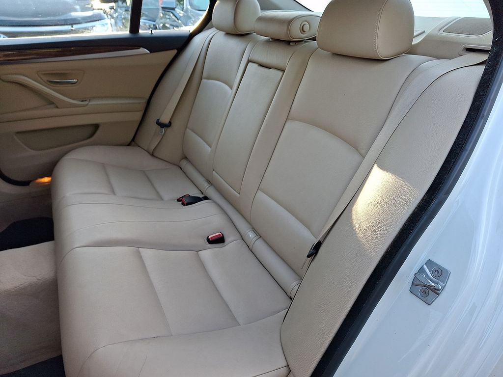 Thumbnail: 2012 BMW 5 Series - 9