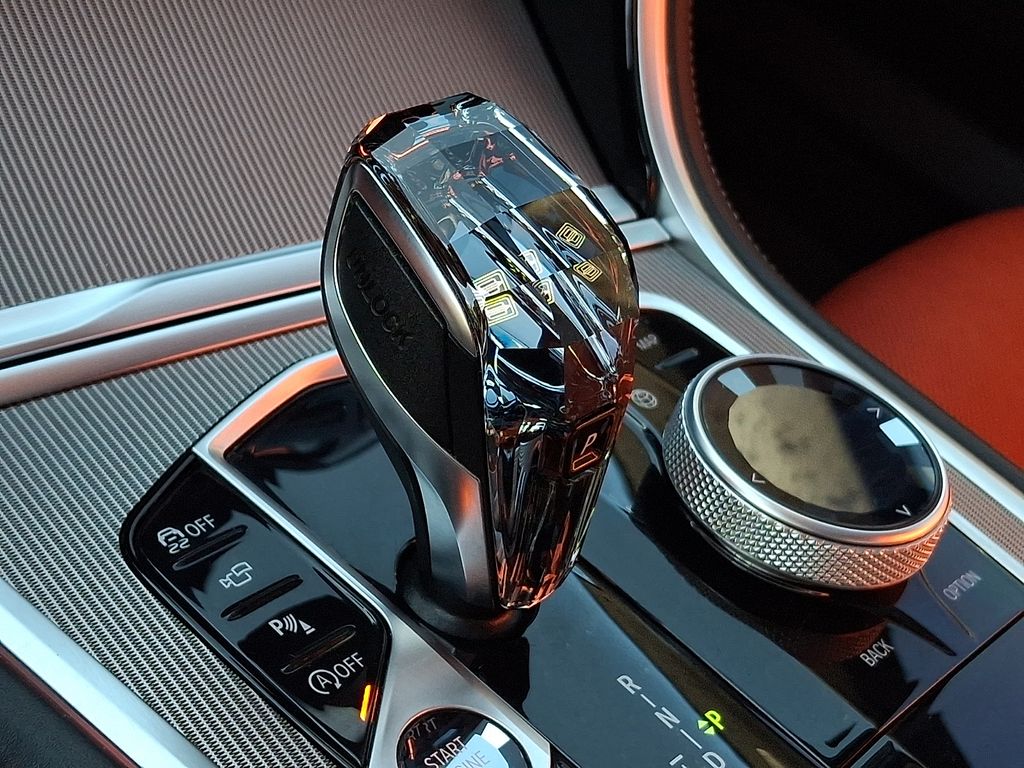 Thumbnail: 2024 BMW 8 Series - 9