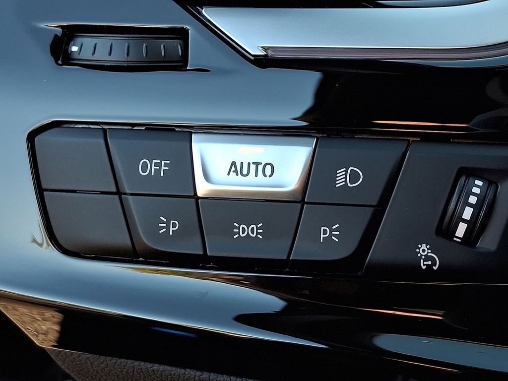 Thumbnail: 2025 BMW Z4 - 26