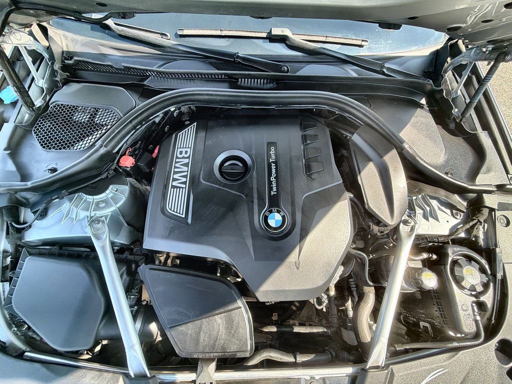 Thumbnail: 2019 BMW 5 Series - 9