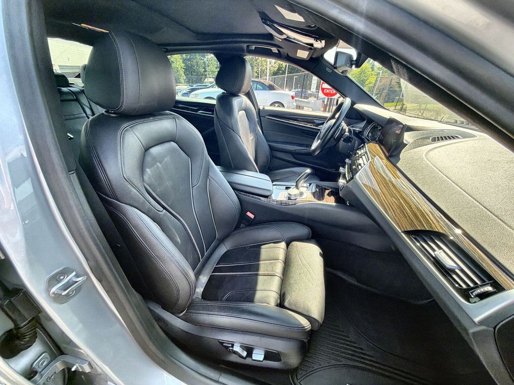 Thumbnail: 2019 BMW 5 Series - 12