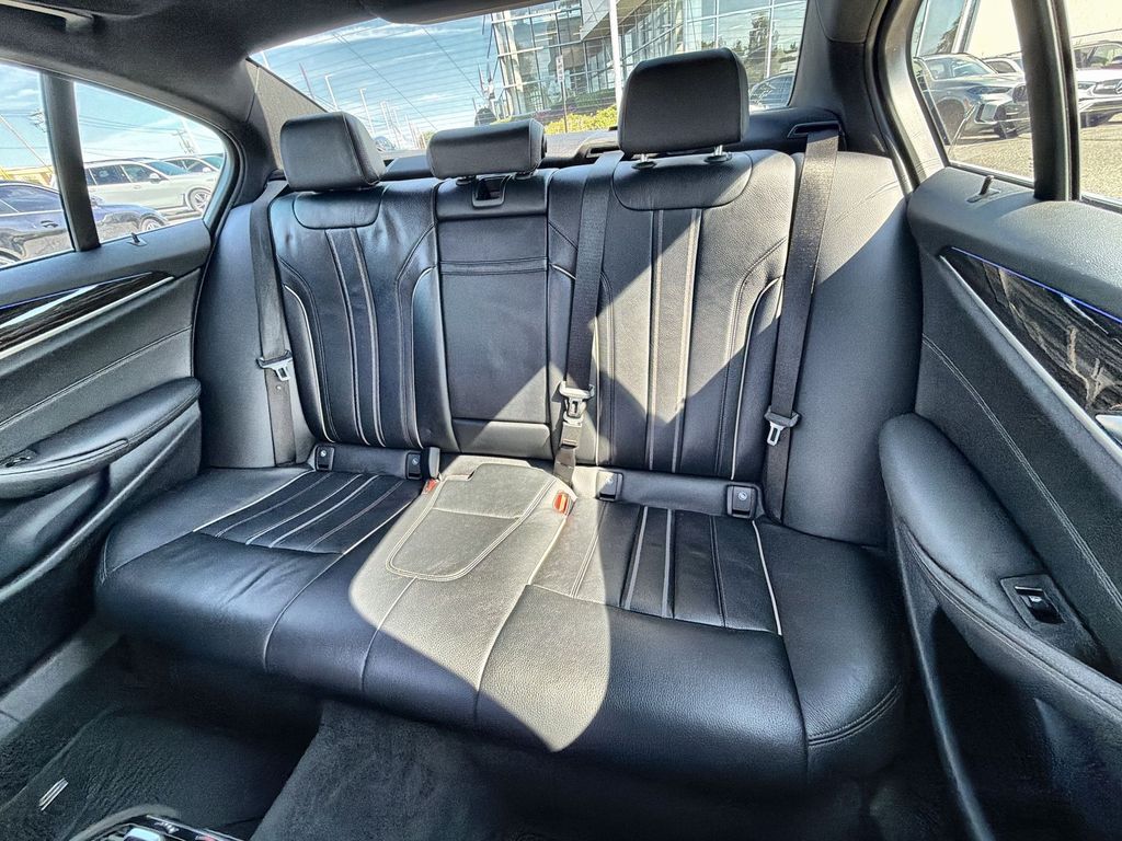 Thumbnail: 2019 BMW 5 Series - 13