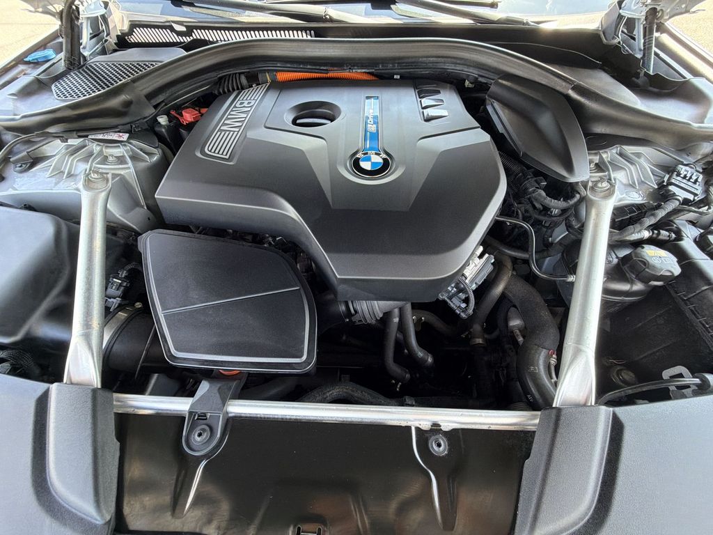 Thumbnail: 2018 BMW 5 Series - 9