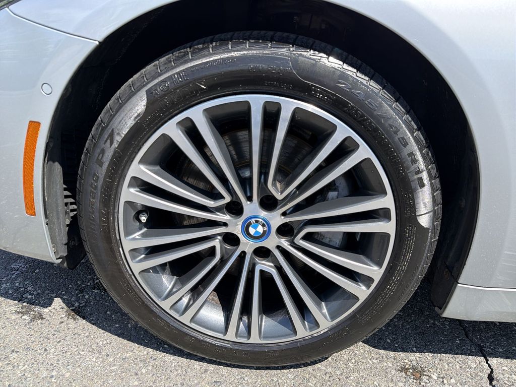 Thumbnail: 2018 BMW 5 Series - 8
