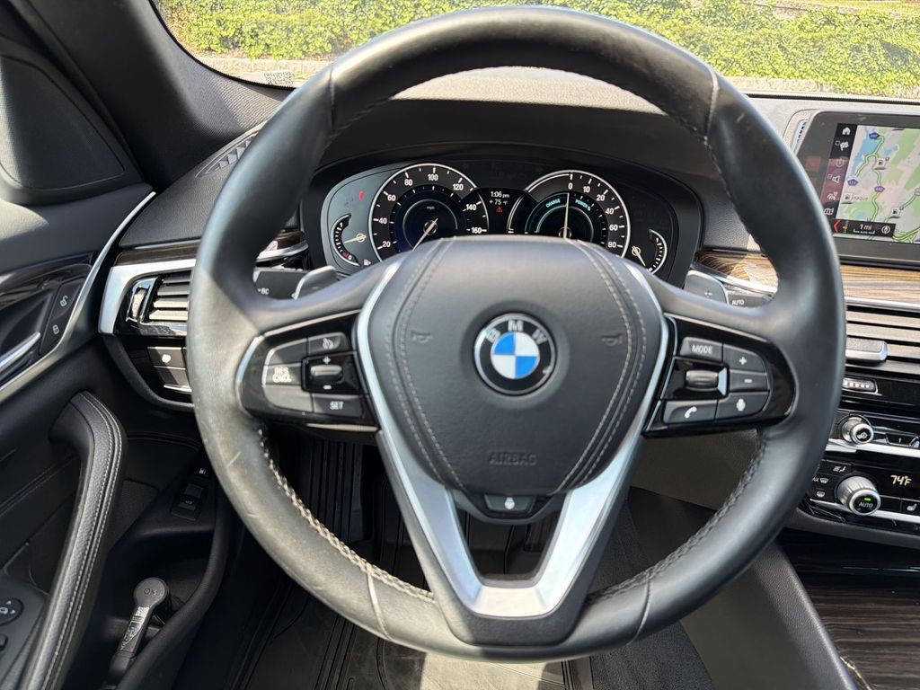 Thumbnail: 2018 BMW 5 Series - 10