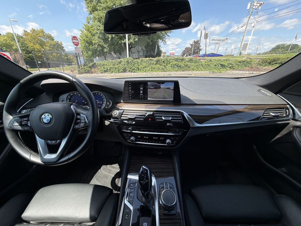 Thumbnail: 2018 BMW 5 Series - 2