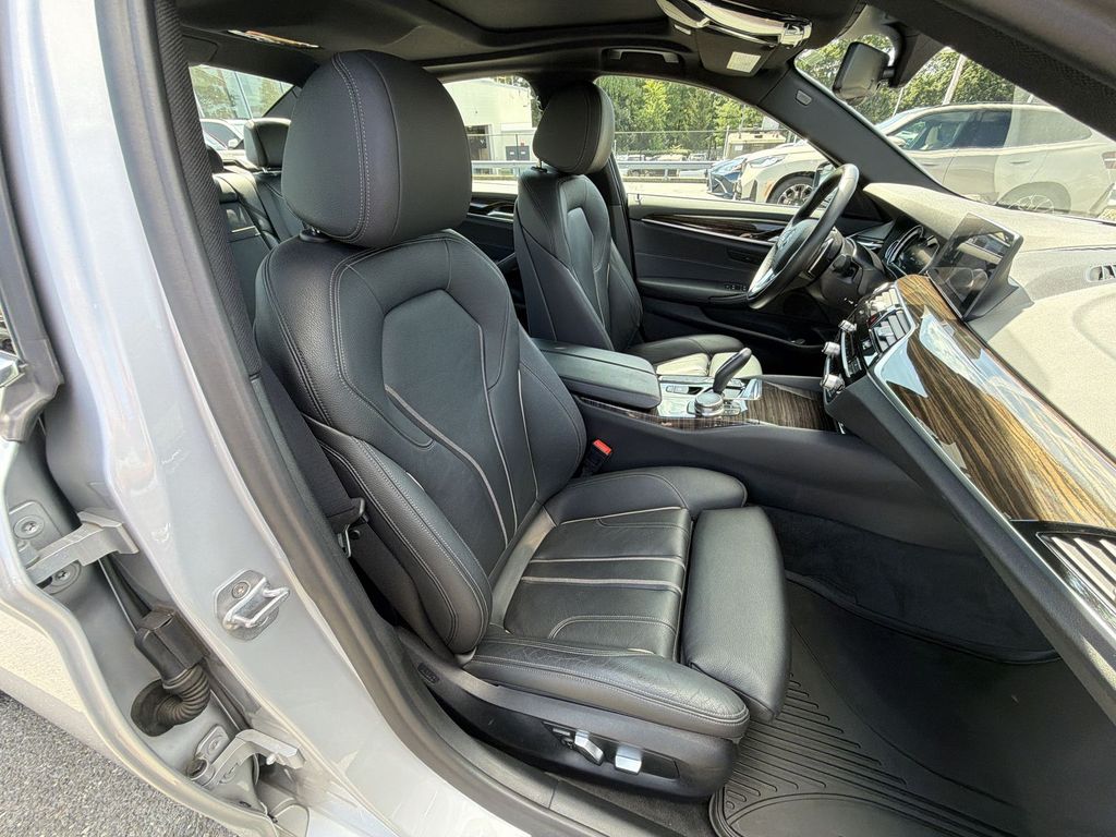 Thumbnail: 2018 BMW 5 Series - 29