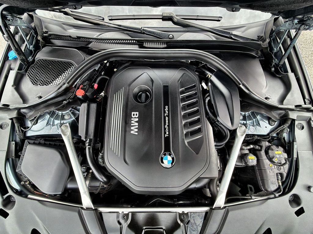 Thumbnail: 2019 BMW 5 Series - 9