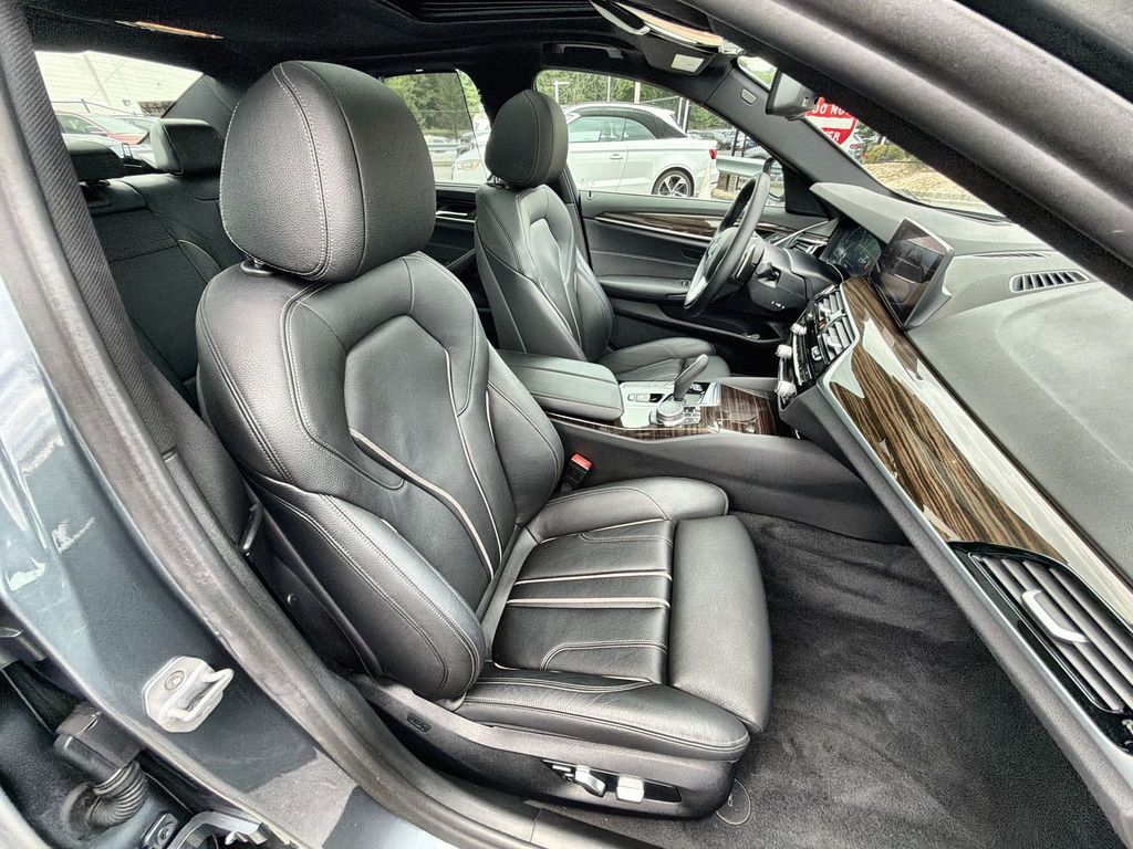 Thumbnail: 2019 BMW 5 Series - 29