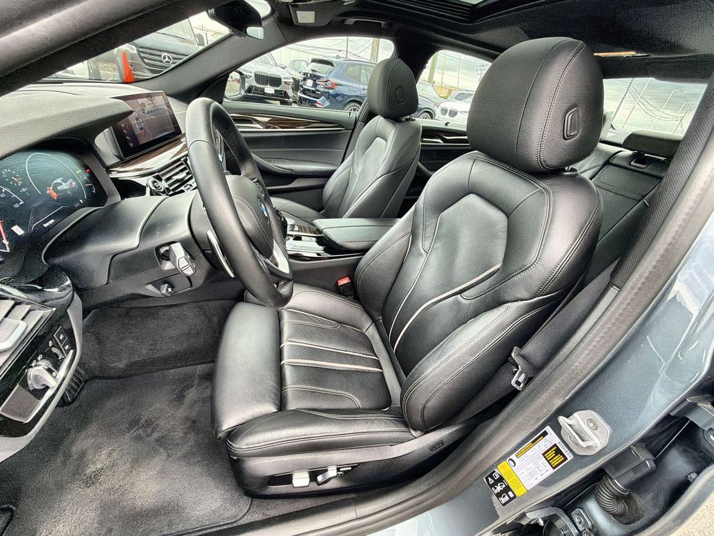 Thumbnail: 2019 BMW 5 Series - 12