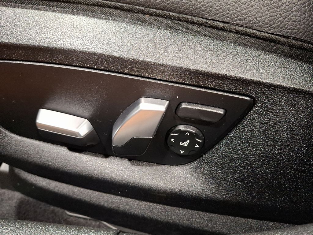 2020 BMW 5 Series 540i 14