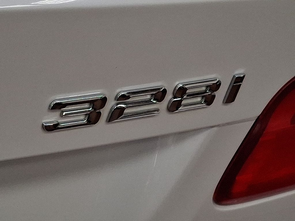 Thumbnail: 2011 BMW 3 Series - 5