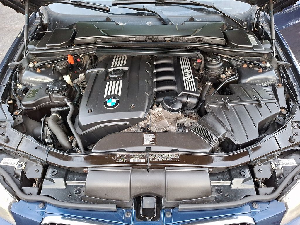 Thumbnail: 2011 BMW 3 Series - 6