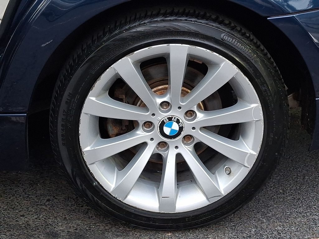 Thumbnail: 2011 BMW 3 Series - 5