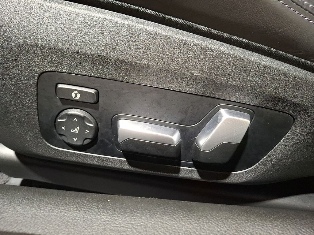 Thumbnail: 2023 BMW M4 - 17