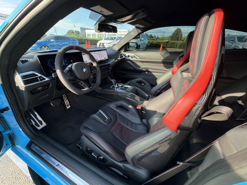 Thumbnail: 2025 BMW M4 - 7