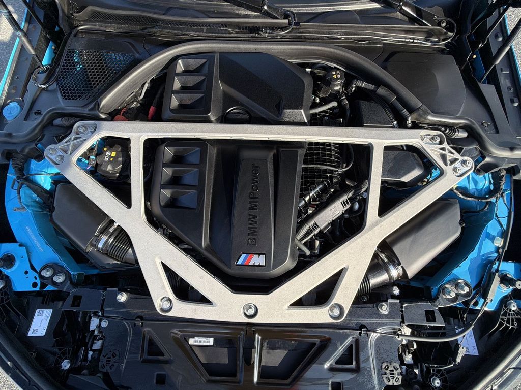 Thumbnail: 2025 BMW M4 - 9