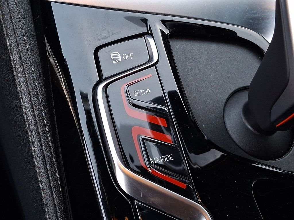Thumbnail: 2023 BMW M5 - 25