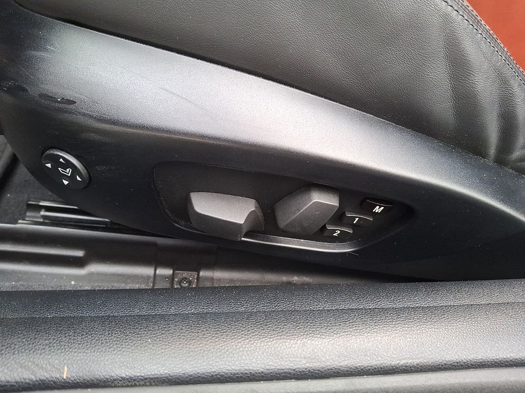 Thumbnail: 2012 BMW M3 - 18