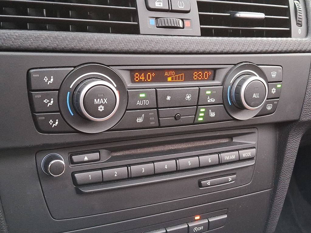 Thumbnail: 2012 BMW M3 - 19