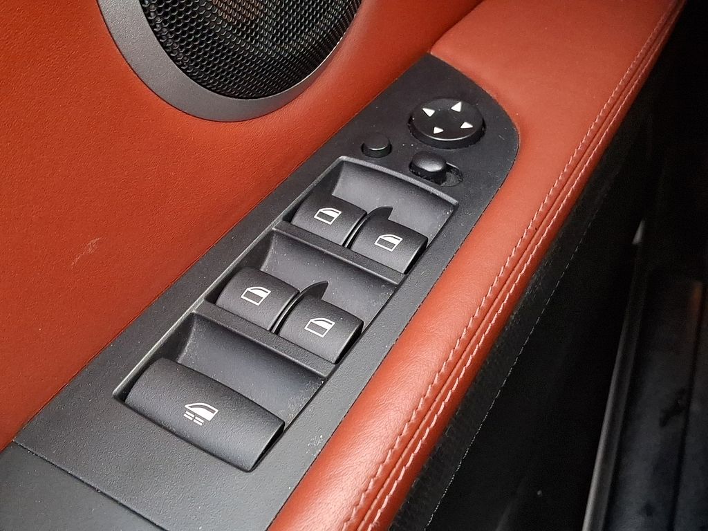 Thumbnail: 2012 BMW M3 - 25