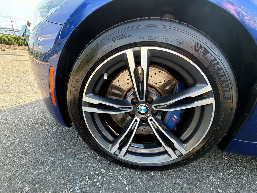Thumbnail: 2019 BMW M5 - 8