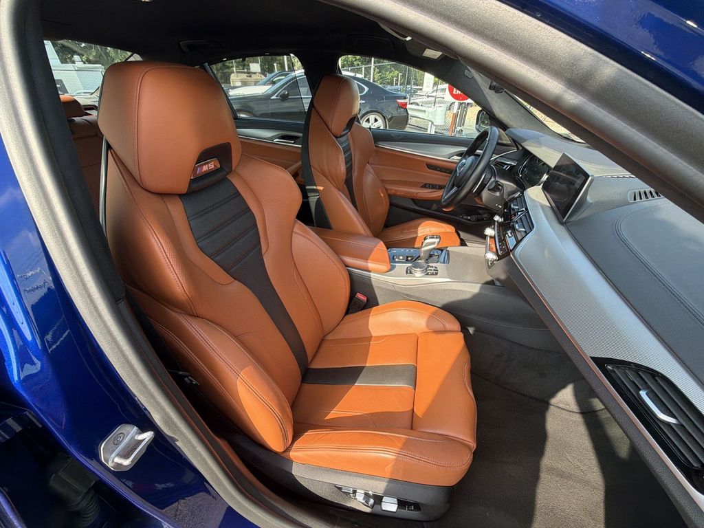 Thumbnail: 2019 BMW M5 - 28